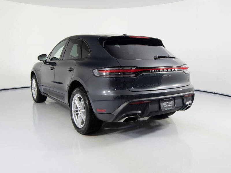 2025 Porsche Macan