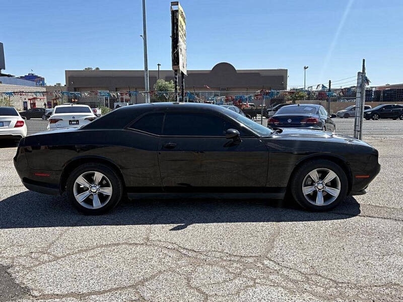 2015 Dodge Challenger SXT