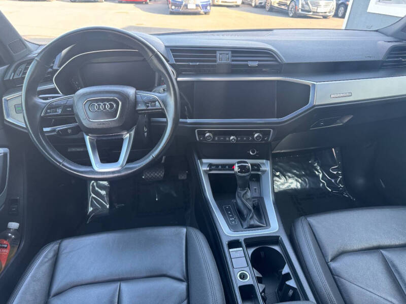 2021 Audi Q3 quattro Premium 40 TFSI