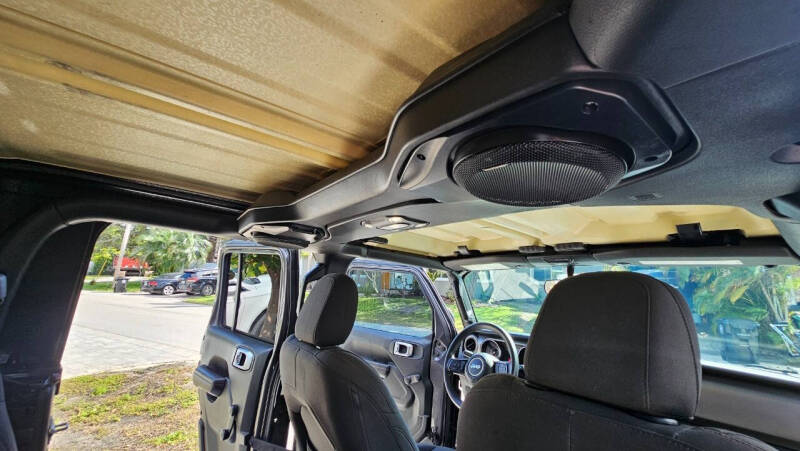 2020 Jeep Gladiator Sport