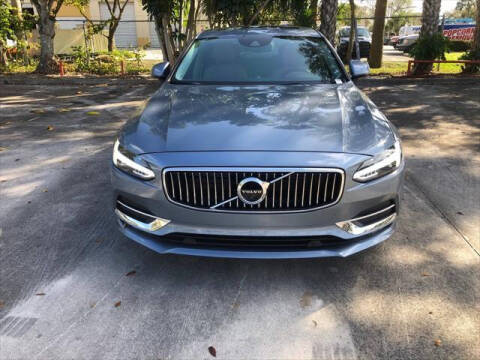 2017 Volvo S90