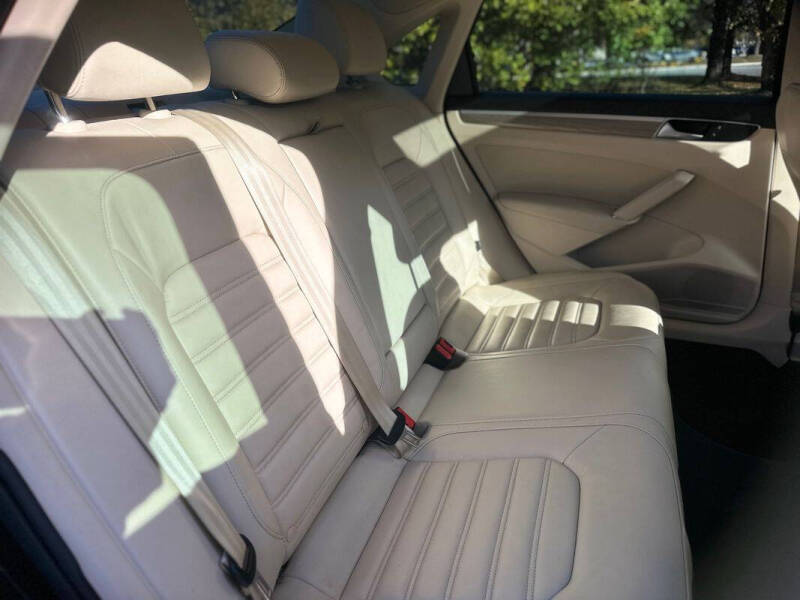 2016 Volkswagen Passat 1.8T SEL