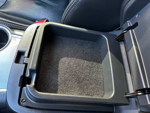 2017 Nissan Pathfinder SL