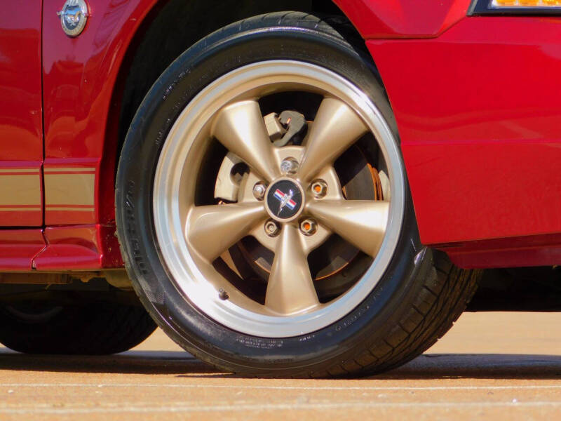 2004 Ford Mustang GT Deluxe