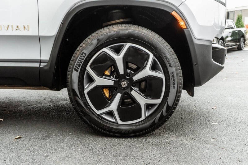 2023 Rivian R1T Adventure