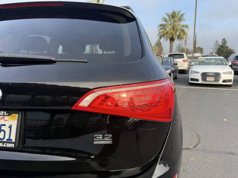 2012 Audi Q5 3.2 quattro Premium Plus