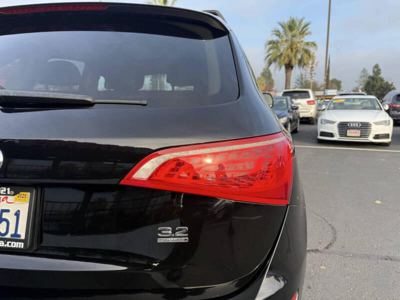 2012 Audi Q5 3.2 quattro Premium Plus