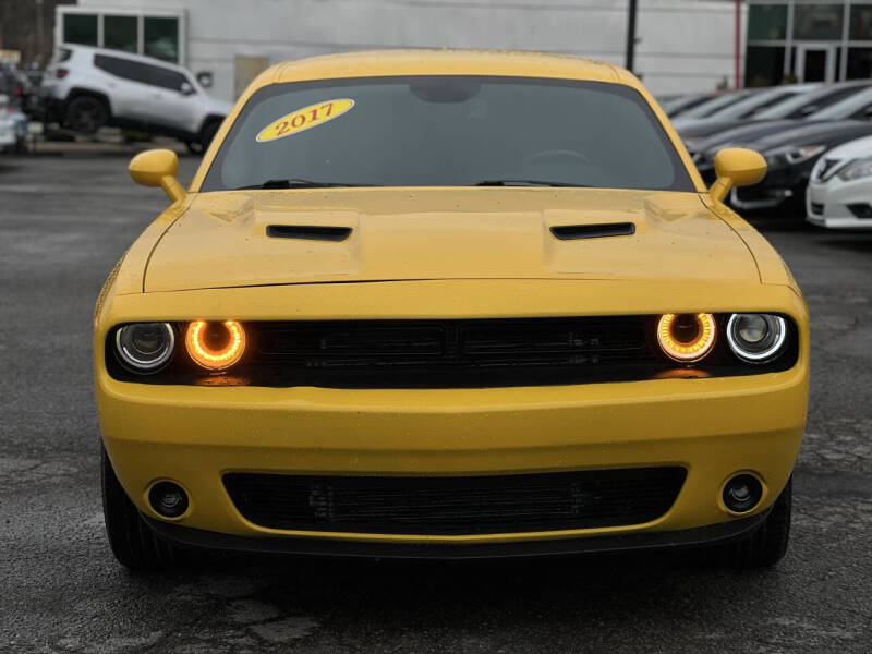 2017 Dodge Challenger SXT