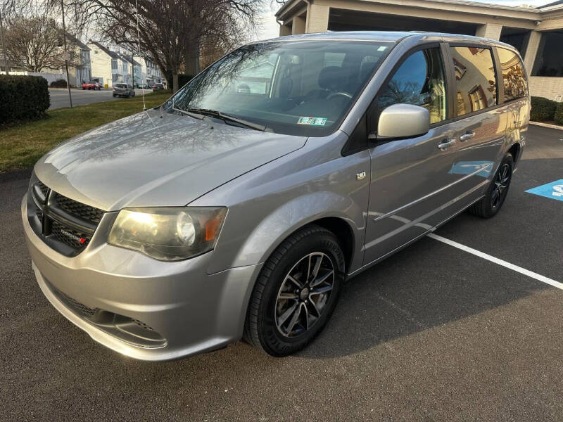 2014 Dodge Grand Caravan SE 30th Anniversary's photo