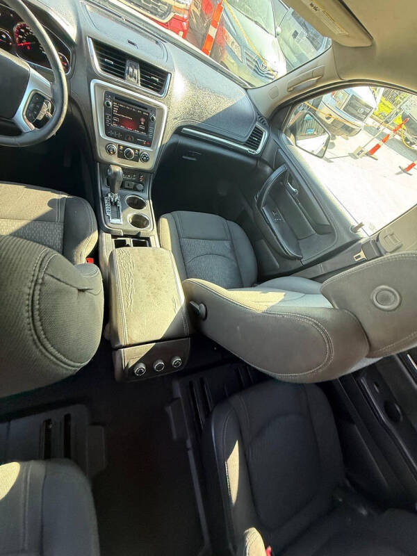 2015 GMC Acadia SLE-2