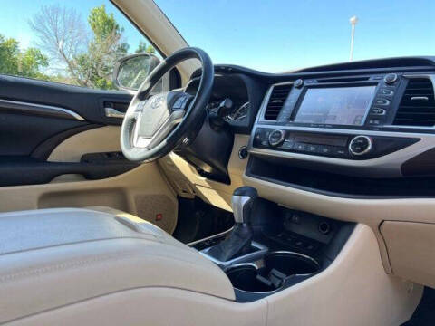 2016 Toyota Highlander