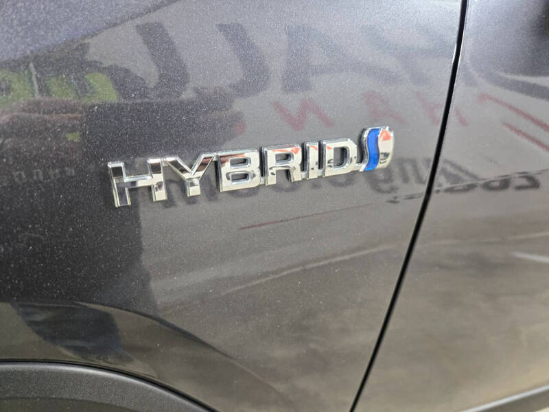 2021 Toyota RAV4 Hybrid XLE