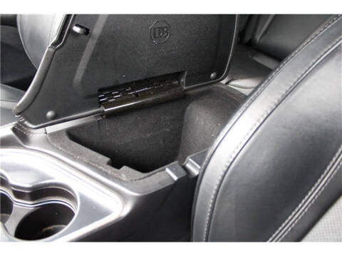 2015 Dodge Challenger SXT Plus