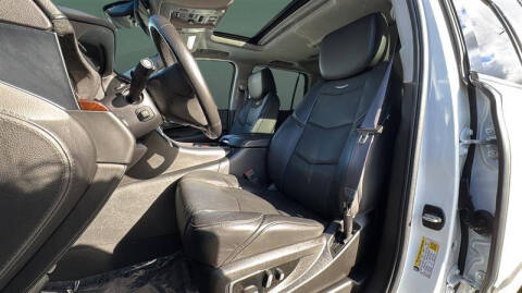 2016 Cadillac Escalade Luxury Collection