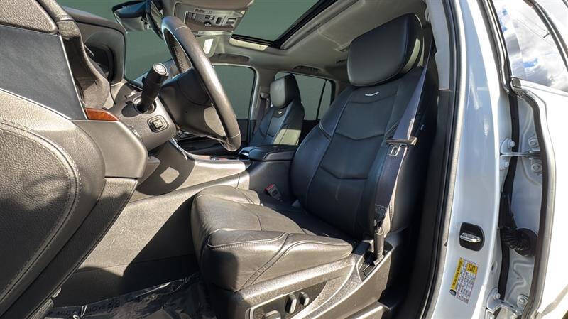 2016 Cadillac Escalade Luxury Collection