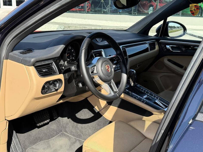 2017 Porsche Macan