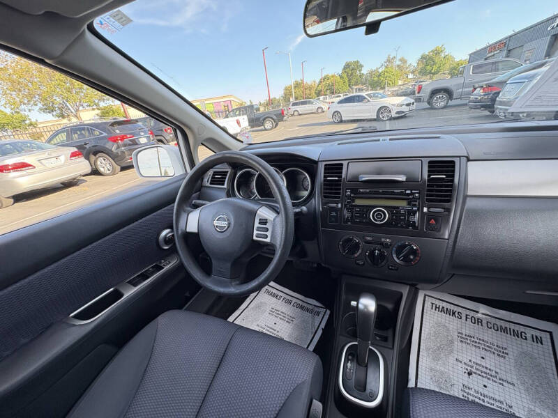 2009 Nissan Versa 1.8 SL