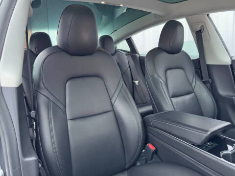 2020 Tesla Model 3 Standard Range Plus