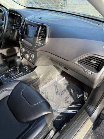 2019 Jeep Cherokee Latitude Plus