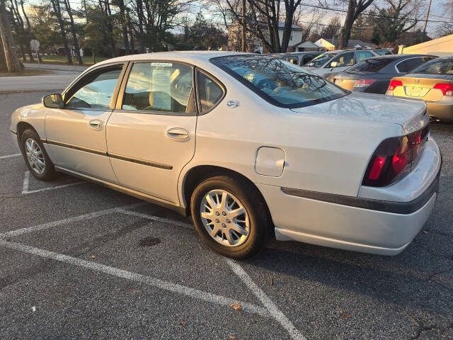 2004 Chevrolet Impala for sale at QUEENSGATE AUTO SALES in York, PA