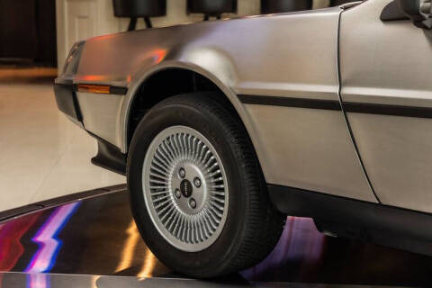 1981 DeLorean DMC-12