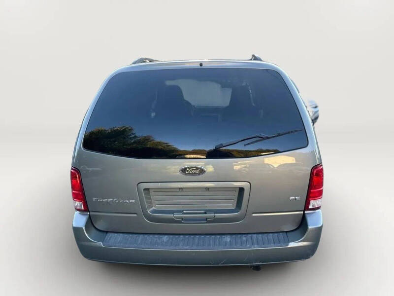 2004 Ford Freestar SE