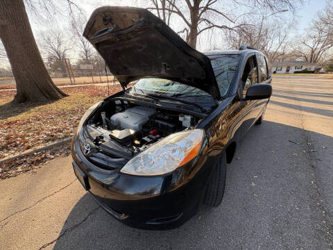 2009 Toyota Sienna LE 7-Passenger