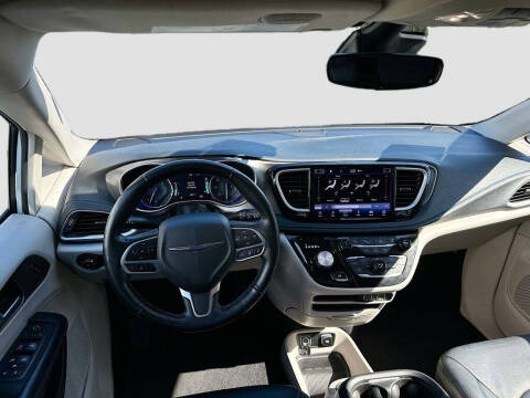 2021 Chrysler Pacifica Touring L