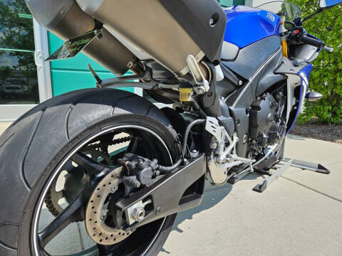 2011 Yamaha YZF-R1