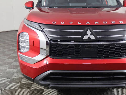 2026 Mitsubishi Outlander ES