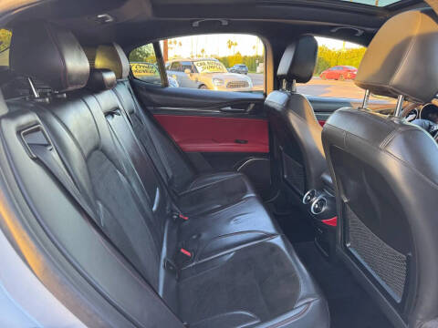 2018 Alfa Romeo Stelvio Quadrifoglio