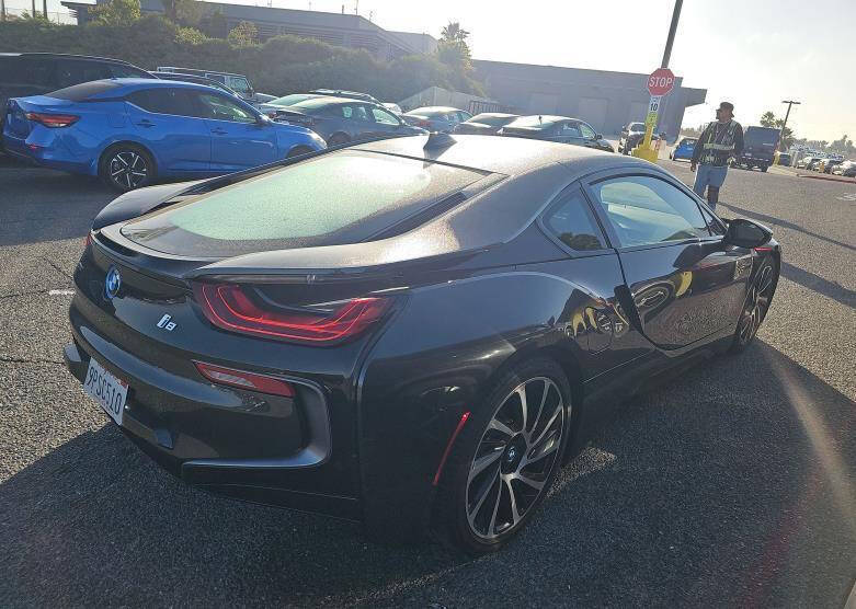 2015 BMW i8