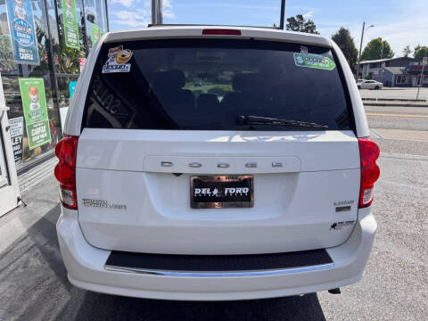 2011 Dodge Grand Caravan Crew