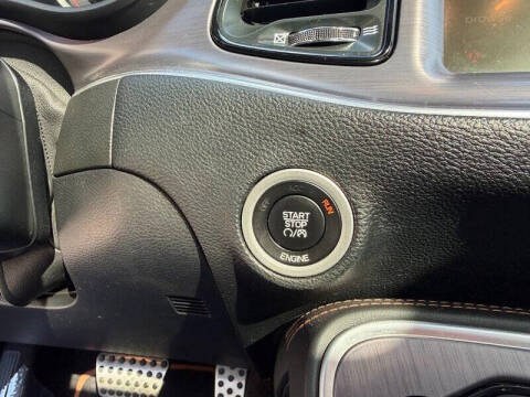 2016 Dodge Challenger R/T Plus Shaker