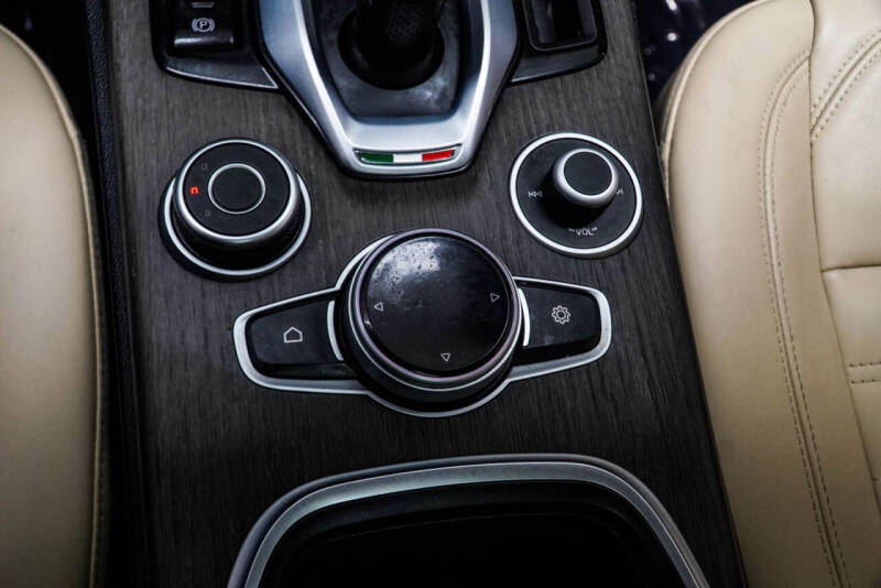 2023 Alfa Romeo Stelvio