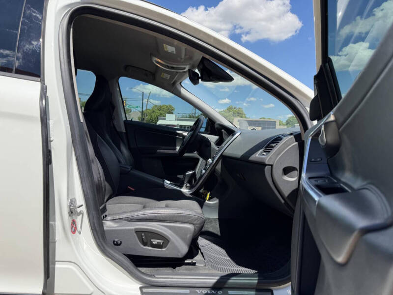 2016 Volvo XC60 T5 Drive-E