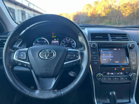 2015 Toyota Camry Hybrid