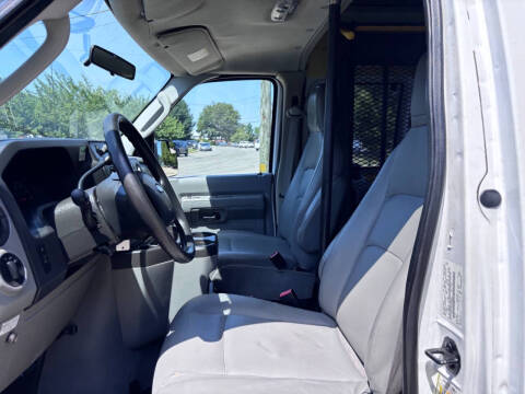 2011 Ford E-Series E-350 SD