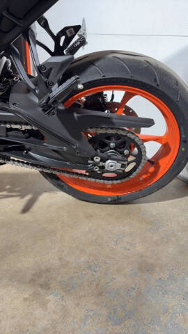 2024 KTM 250 Duke