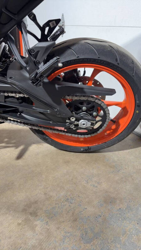 2024 KTM 250 Duke