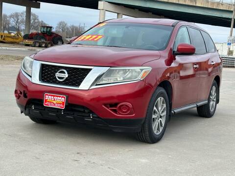 2014 Nissan Pathfinder for sale at SOLOMA AUTO SALES in Grand Island NE