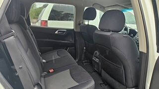 2017 Nissan Pathfinder SV