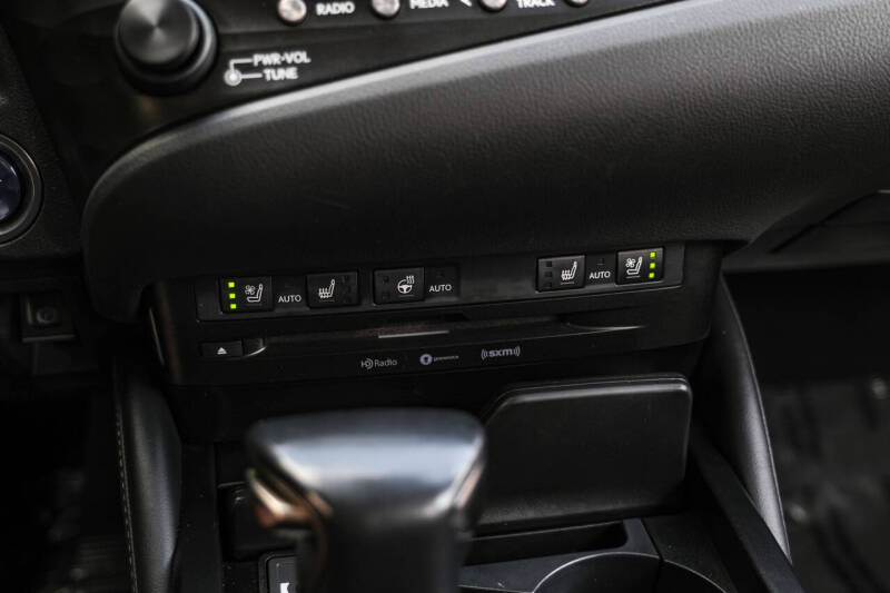 2020 Lexus ES 300h