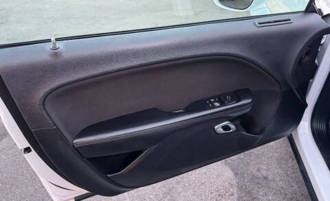 2017 Dodge Challenger SXT