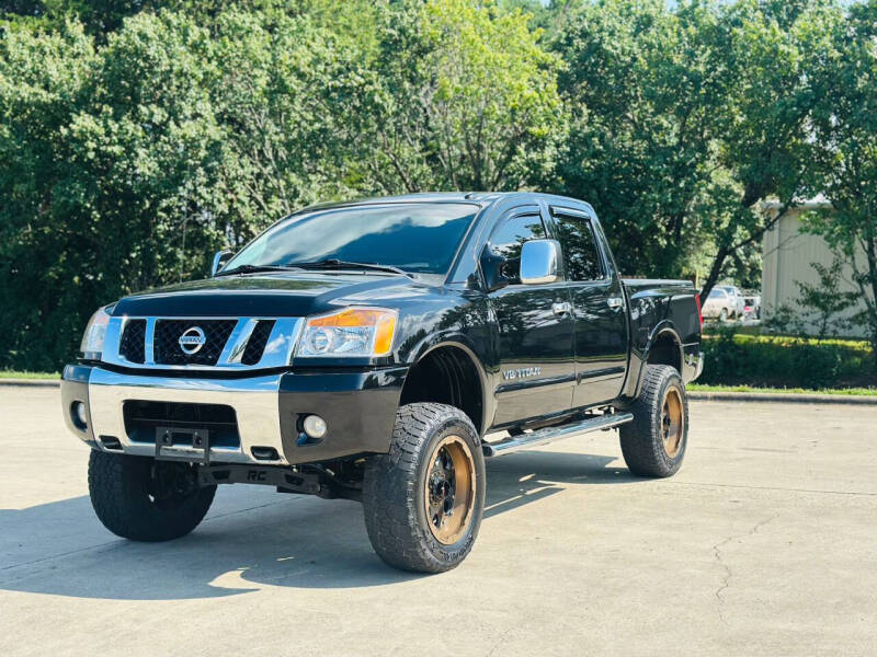 2015 Nissan Titan SL's photo