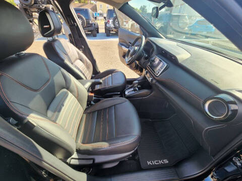 2020 Nissan Kicks SR