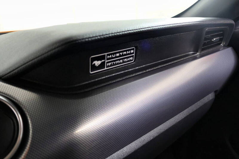 2020 Ford Mustang EcoBoost