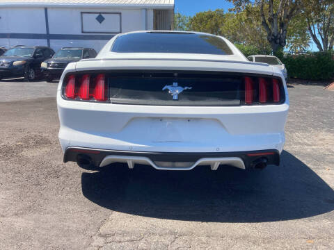 2015 Ford Mustang V6