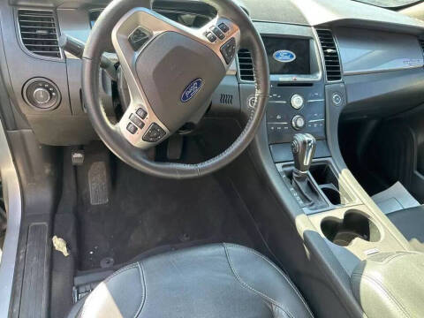 2019 Ford Taurus SEL