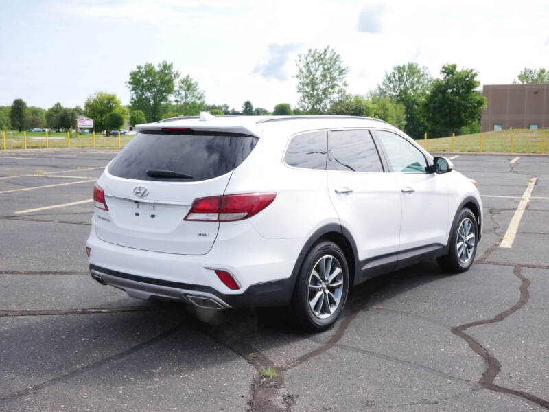 2017 Hyundai Santa Fe SE